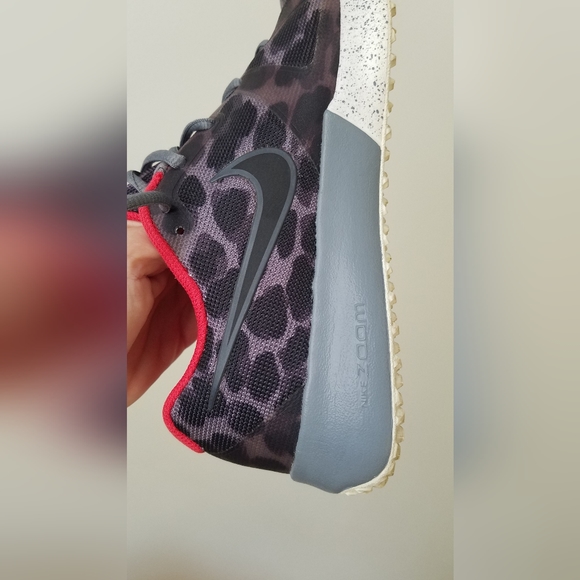 EUC Nike Zoom cheetah print gray black red size 8 - Picture 6 of 12